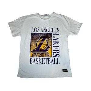 Los Angeles Lakers NBA T-shirt Size Small w/large logo